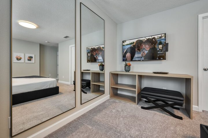 Room 11 of 86
