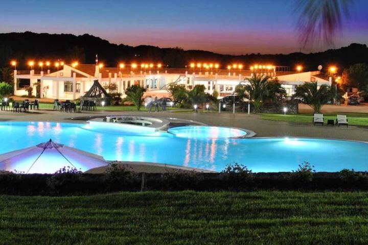 Pool 21 of 26
