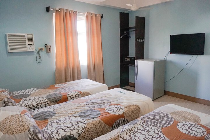 Room 17 of 37