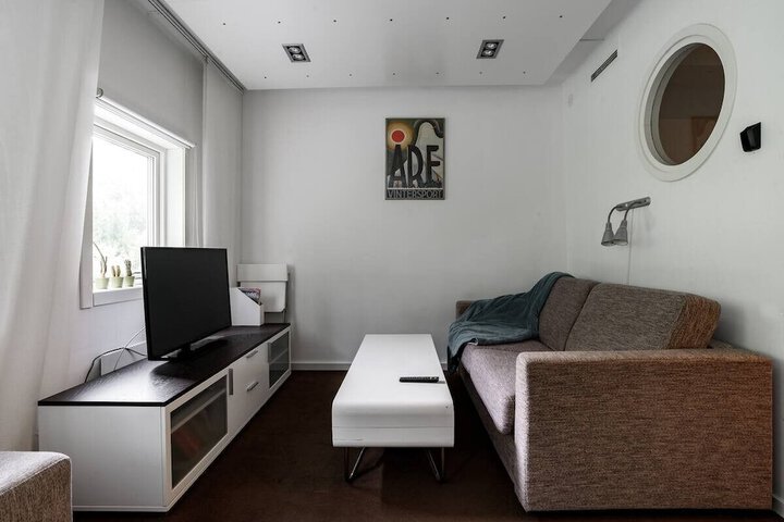 Room 596 of 865