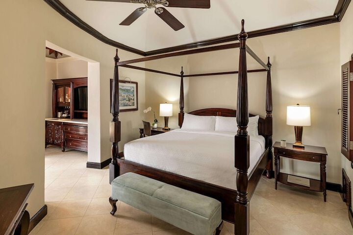Room 26 of 125