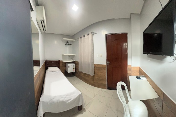 Room 16 of 60