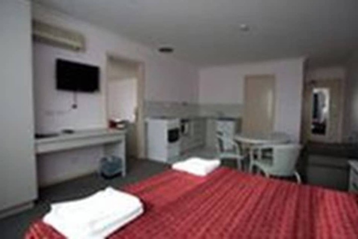 Room 10 of 31