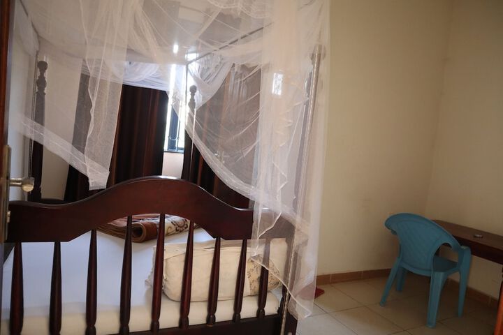 Room 8 of 24