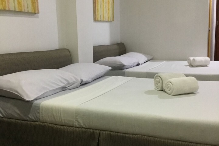 Room 10 of 68