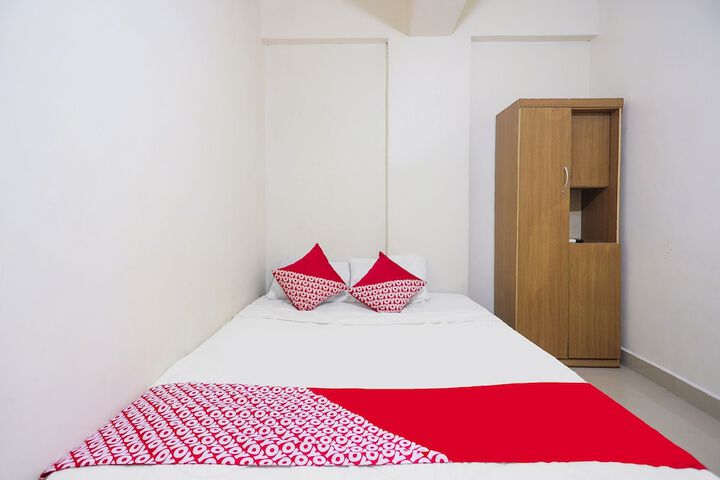 Room 17 of 25