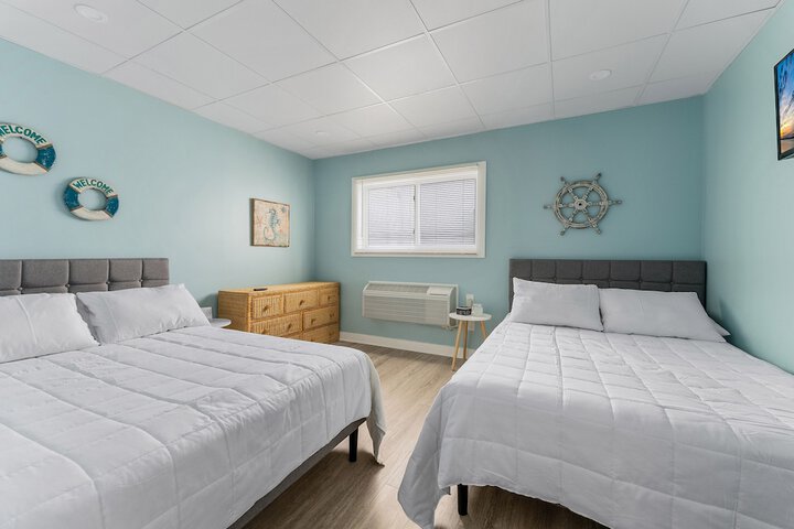 Room 3 of 38