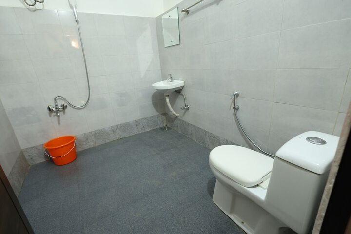 Room 35 of 103