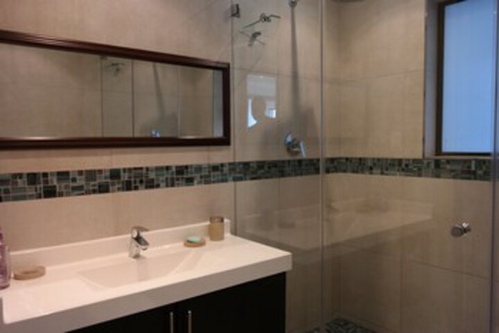 Room 4 of 20