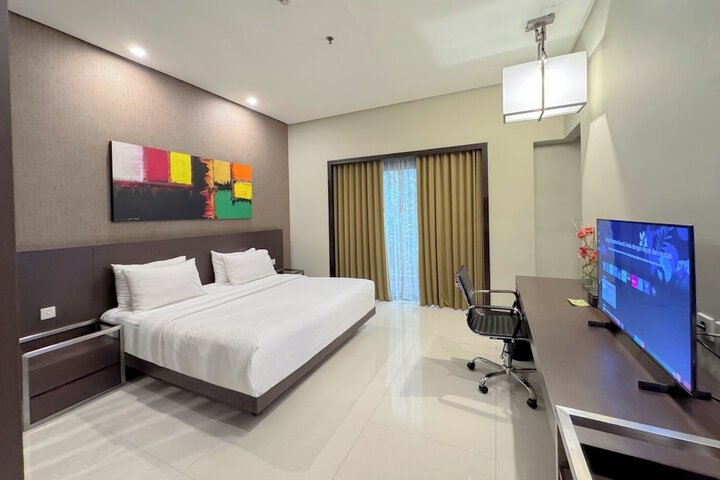 Room 8 of 38