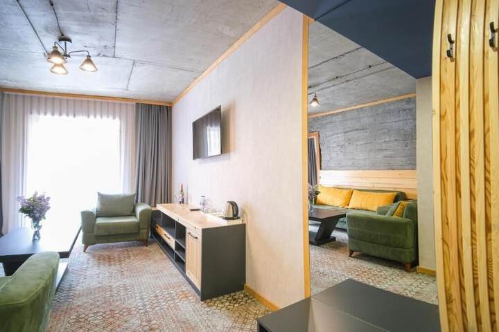 Room 16 of 45