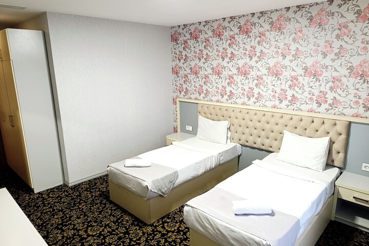 Room 21 of 72