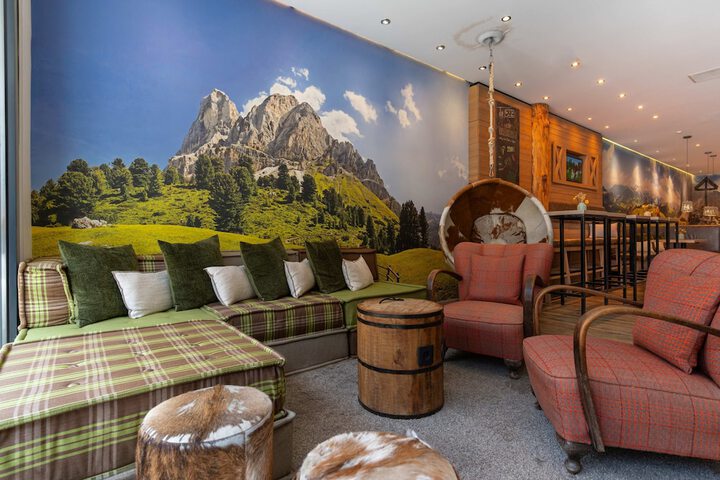 Guest Lobby