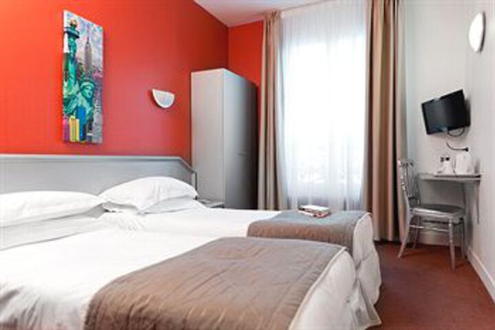 Room 16 of 34