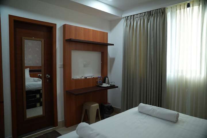 Room 5 of 22