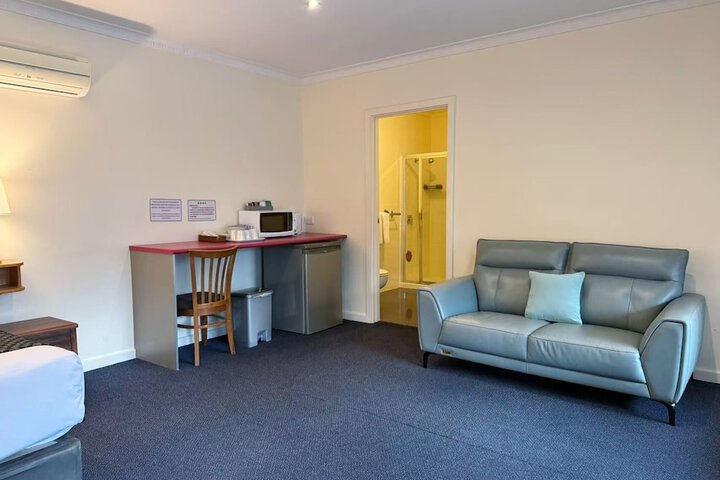 Room 42 of 78