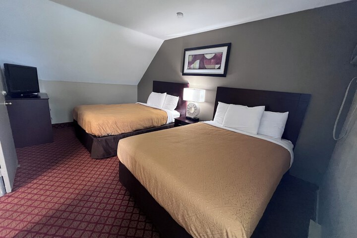 1 King Bed 1 Double Bed (7 of 16)