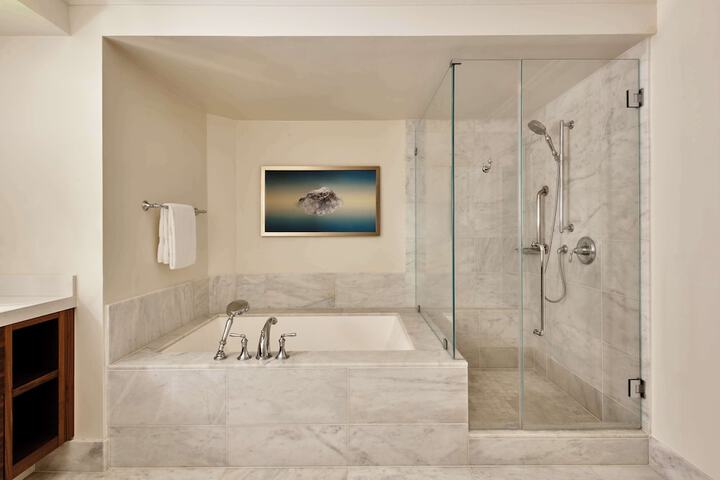 Bathroom shower