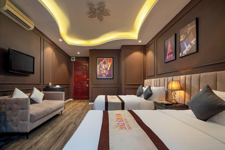 Room 30 of 59