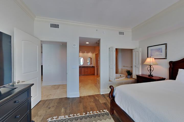 Room 12 of 34
