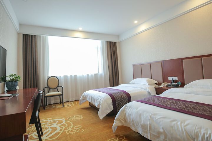 Room 15 of 50