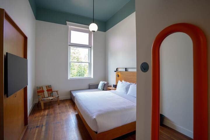 Room 11 of 131
