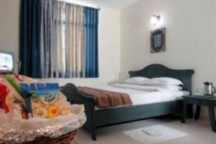 Room 9 of 21
