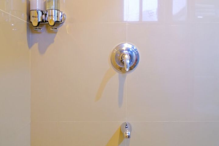 Room 42 of 94