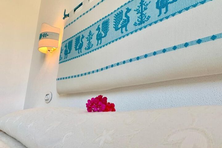 Room 2 of 35