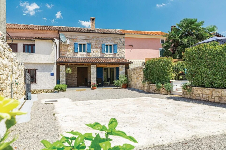 Amazing Home in Rovinj With Wifi and 2 Bedrooms