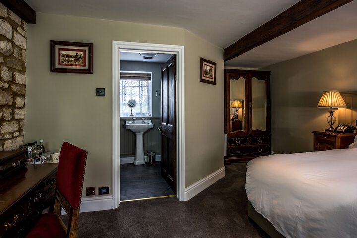 Room 2 of 50