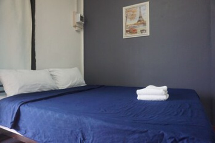 Room 15 of 23