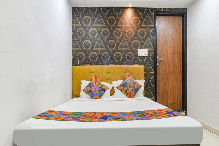Room 14 of 21