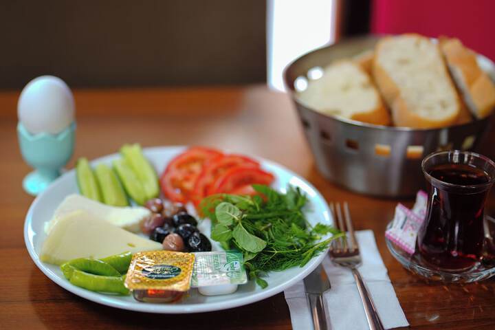 Dining 20 of 25