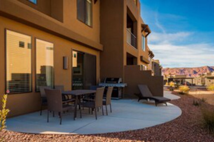 Terrace/Patio 9 of 73
