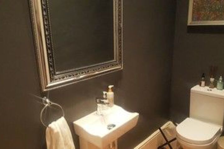 Room 10 of 36