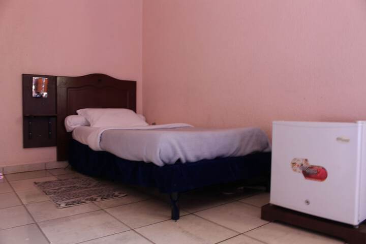 Room 5 of 10