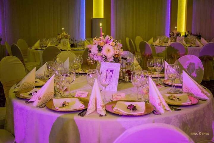 Wedding/Banquet 32 of 44