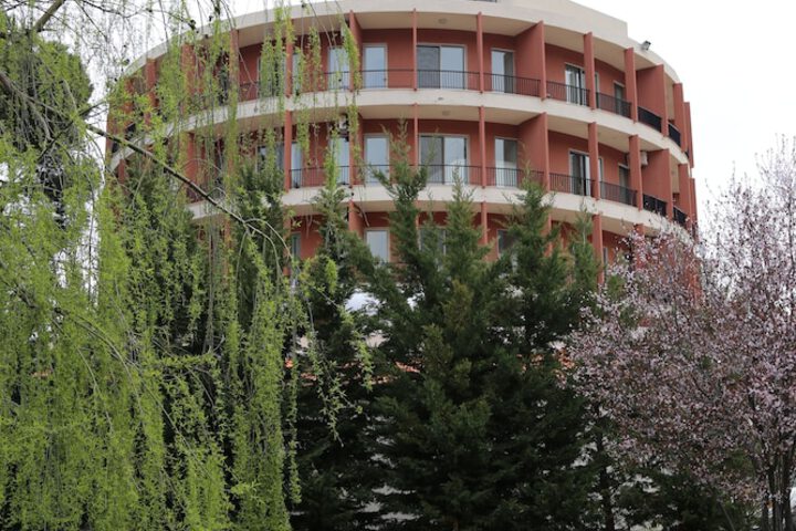 Hotel Exterior 45 of 54