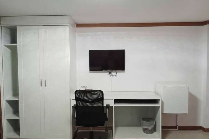 Room 30 of 60