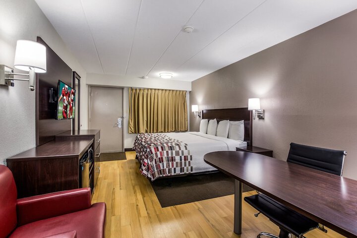 1 King Bed (17 of 20)