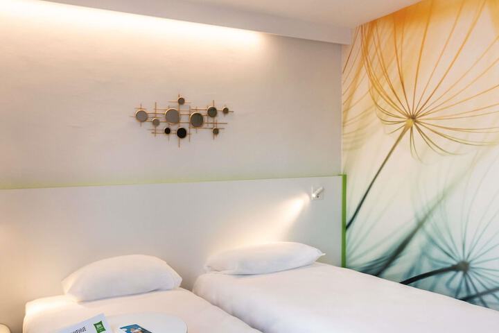Room 13 of 55