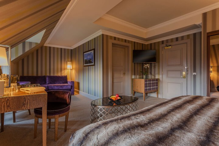 Room 33 of 125