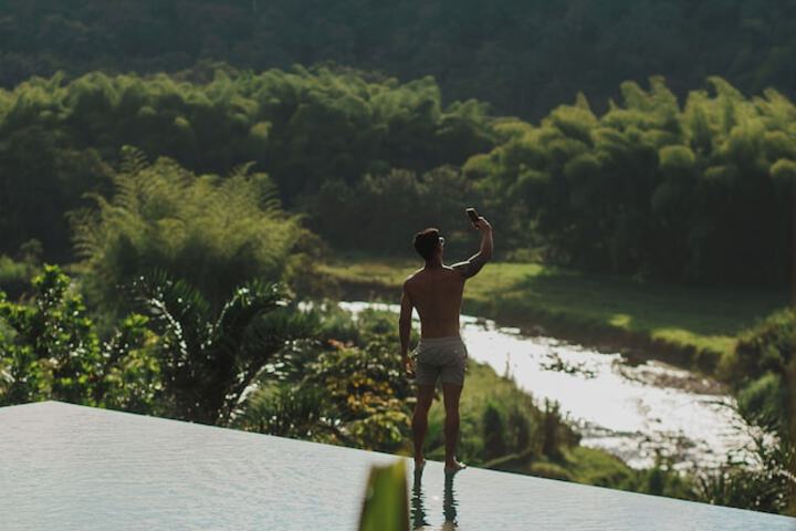Pool 73 of 148