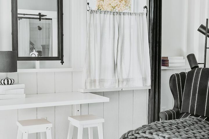 Room 25 of 230