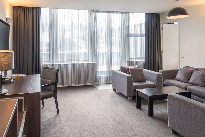 Room 30 of 44