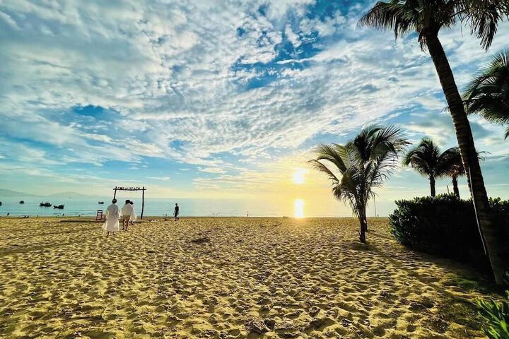 Beach 43 of 61