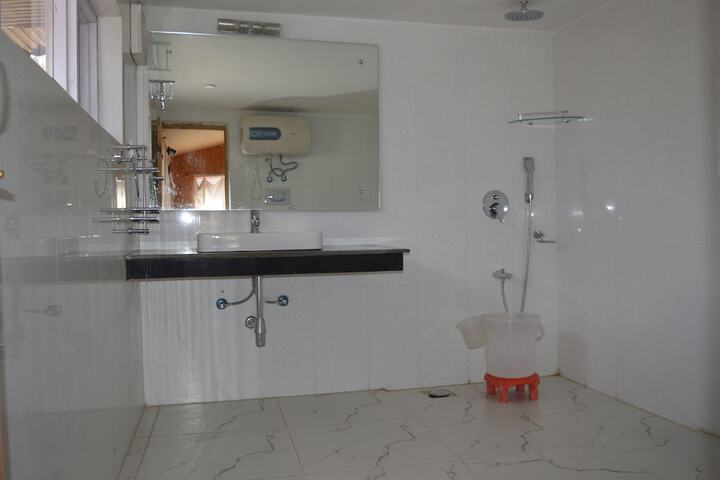 Room 20 of 35