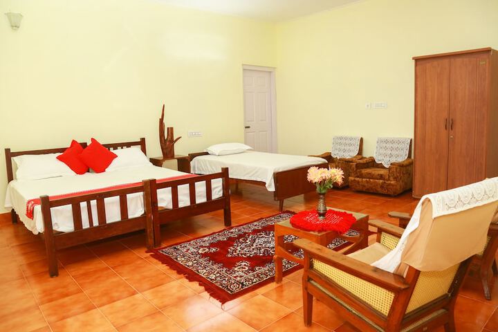 Room 6 of 53
