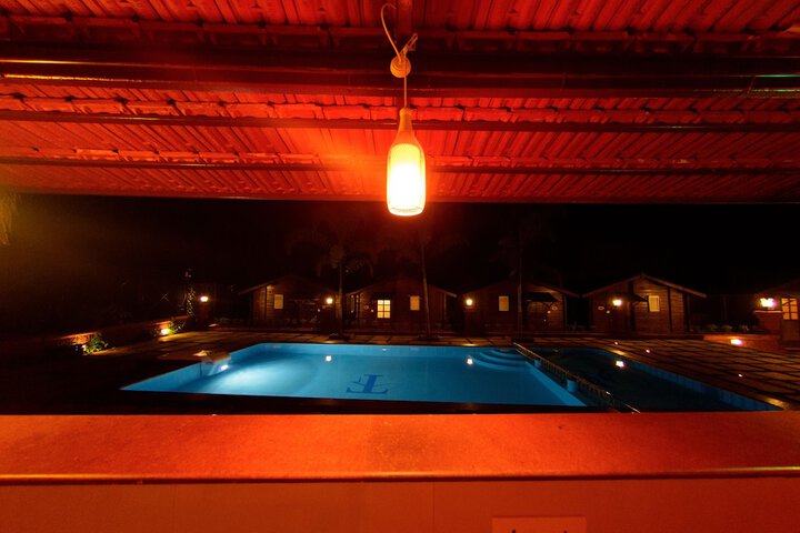 Pool 25 of 64